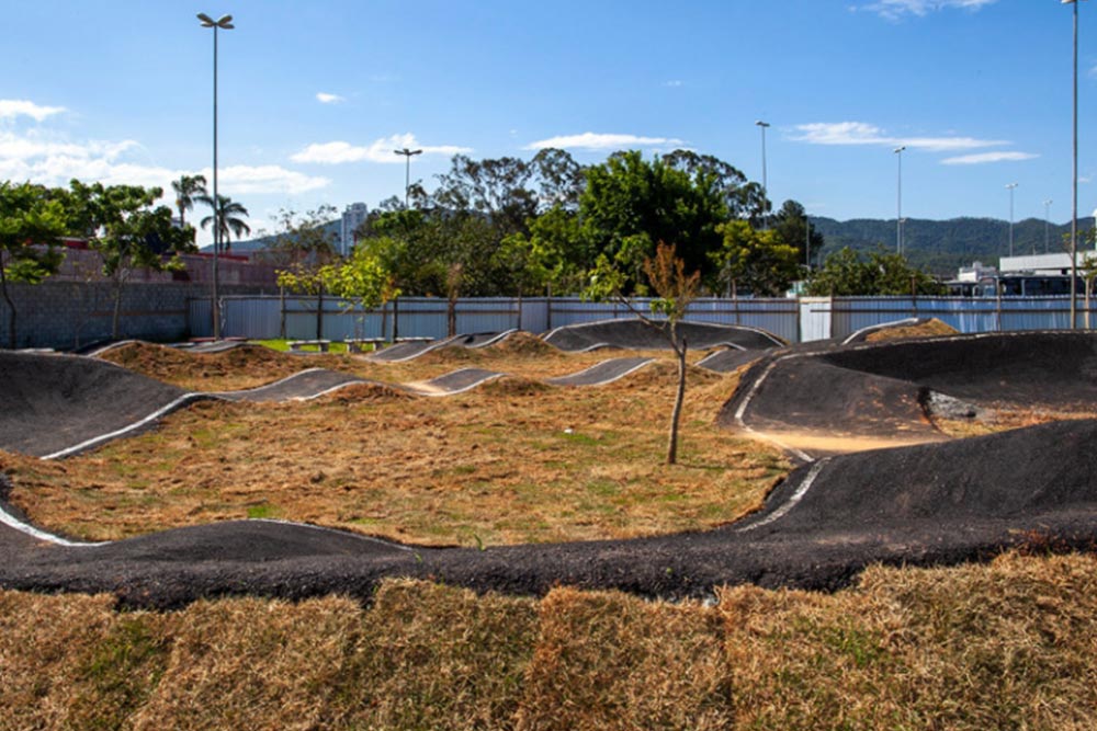 Pump Track Mogi das Cruzes - Parque Botyra Camorim Gatti — foto 3